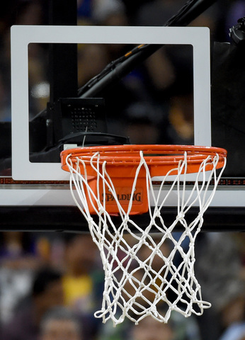 No. 23 Green Bay women blank Titans in 2nd period, win 85-27