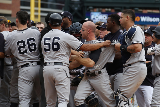 Benches clear twice, 6 ejections in Tigers-Yankees game