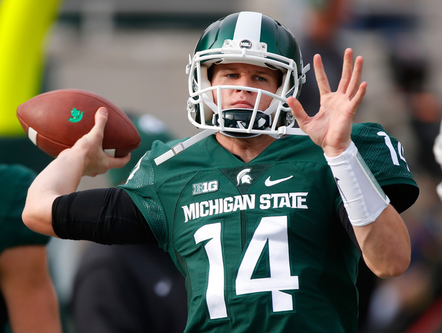 Fast start lifts Michigan State to 17-10 win over Iowa