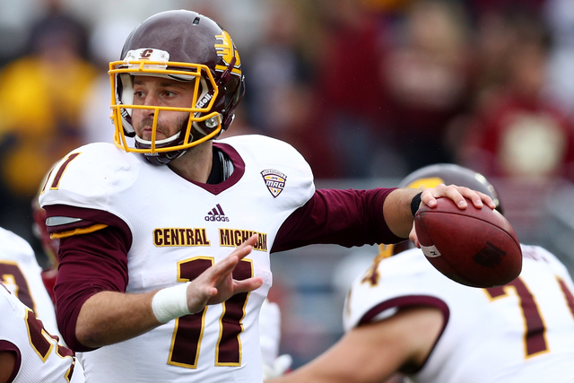 Morris, Willis connect for 3 TDs in Chippewas' 56-9 win
