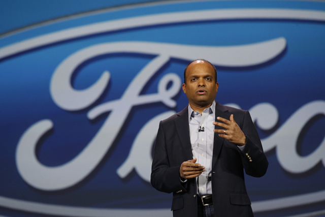 Ford names Lincoln chief to replace ousted N. American head