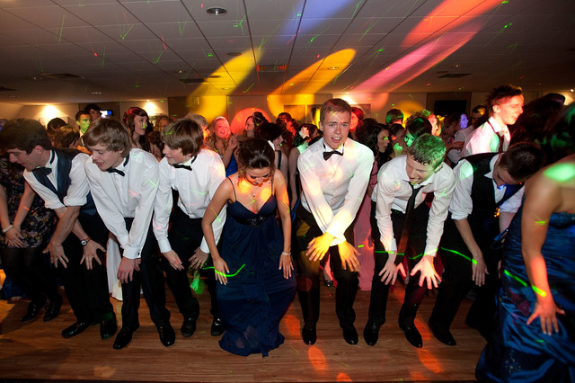 Students to take breathalyzer test before entering prom