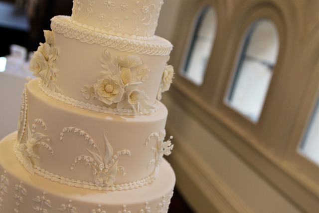 How long to save wedding cake and other leftovers